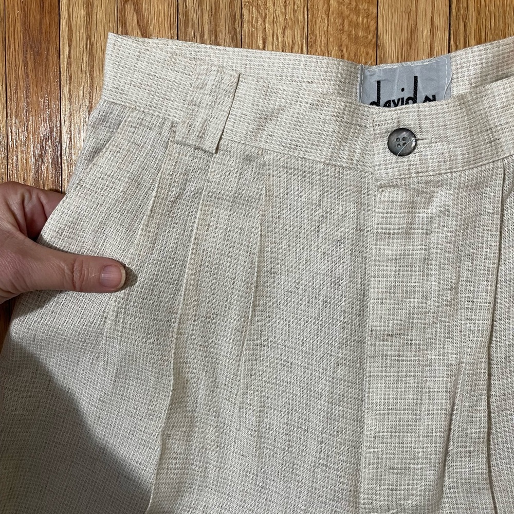 Vintage Beige Linen Pleated Shorts - Picture 5 of 15
